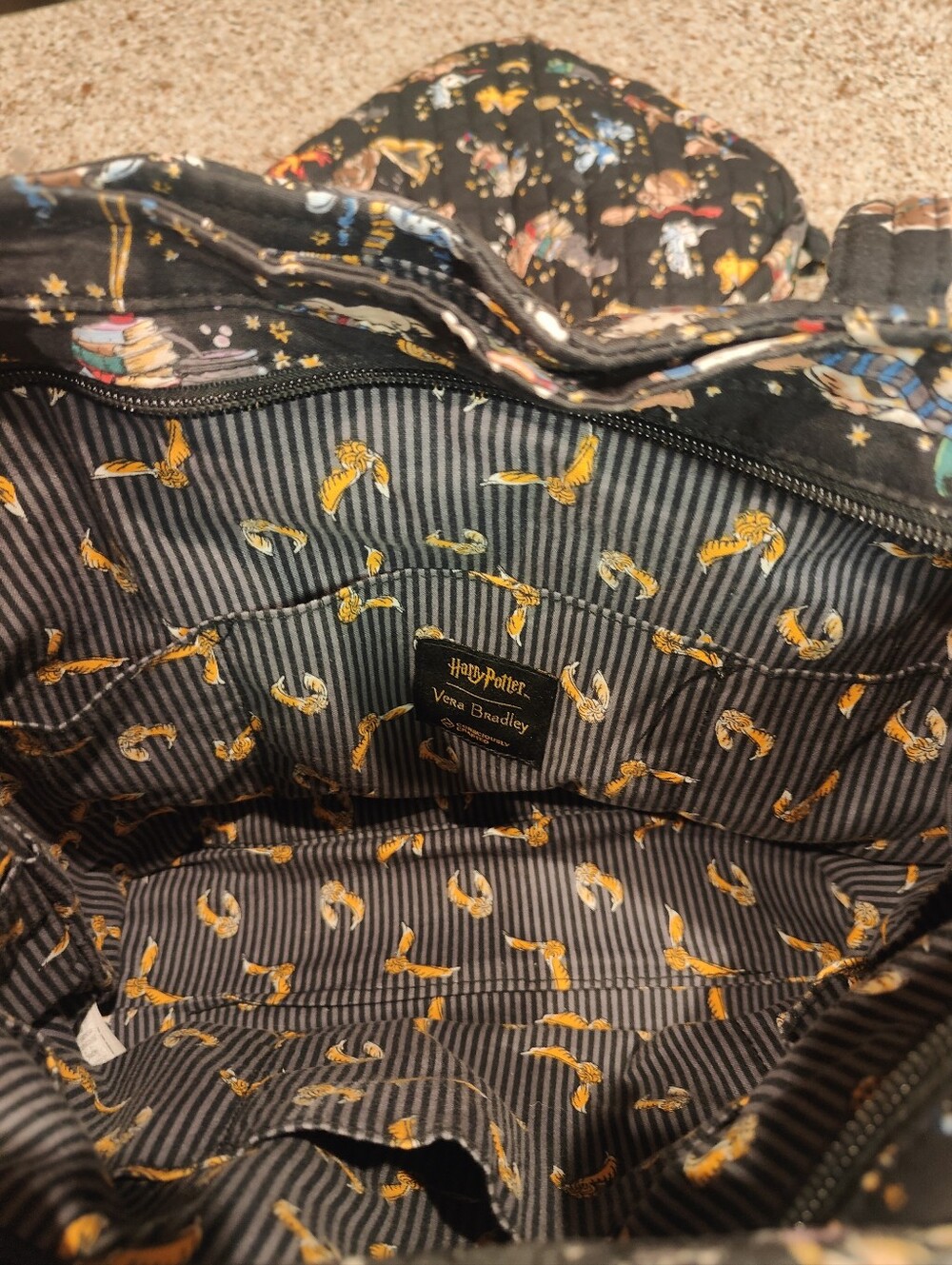 Vera Bradley Small Tote And Small Lunch bag, Harry Potter Design - Picture 5 of 7